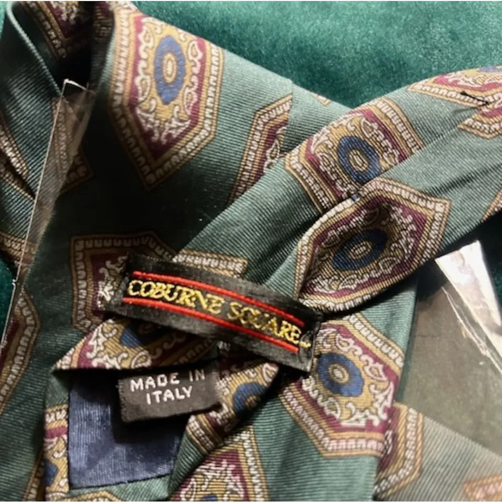 NWT Coburne Square 100% Silk Tie Made in Italy